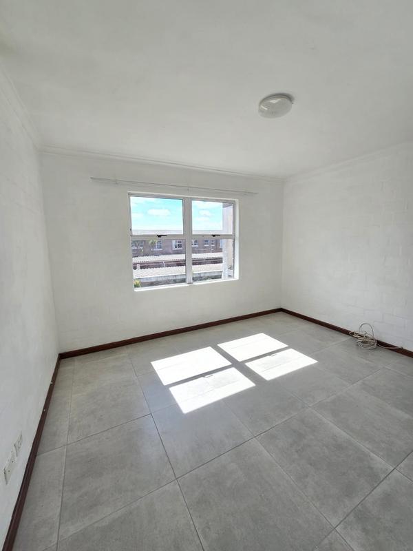 To Let 2 Bedroom Property for Rent in Thornton Western Cape